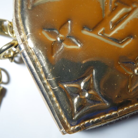 Louis Vuitton Vernis Patent Leather Miroir Heart Coin Purse, Sz 4 in x 4.25 in - Picture 4 of 16